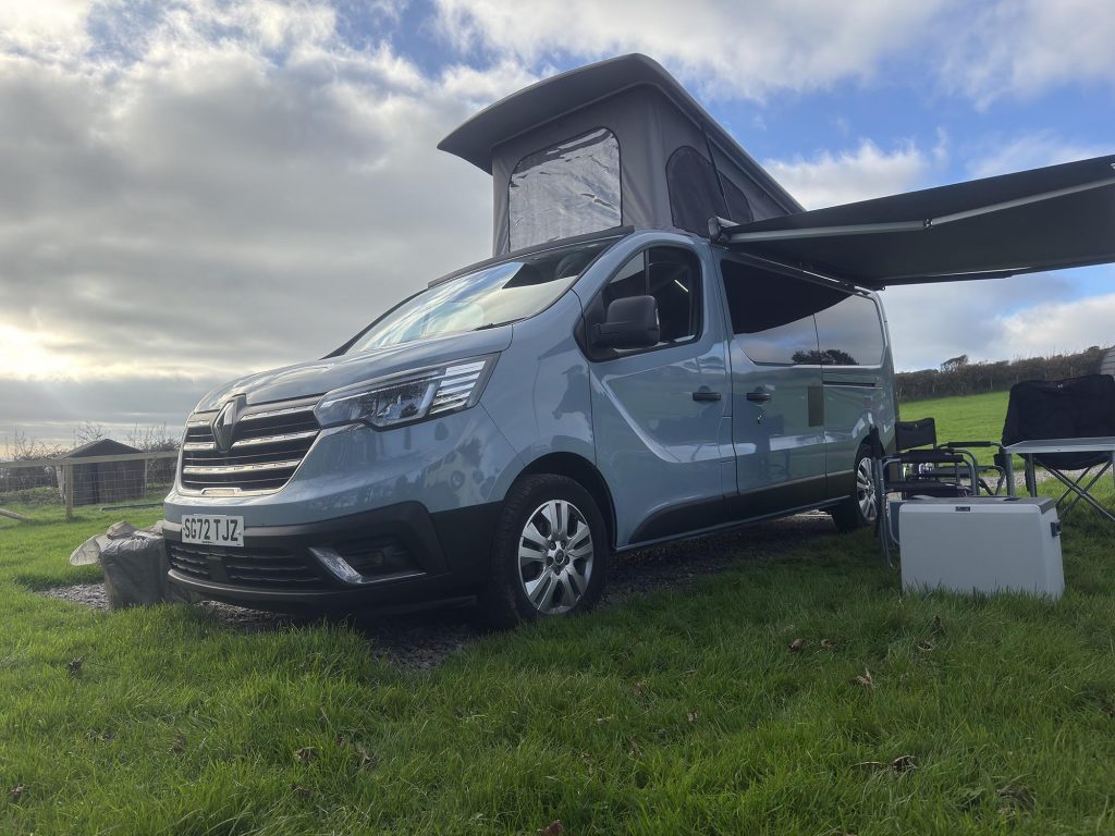 Universal Cool Campers Camper hire North of England - Lulu external