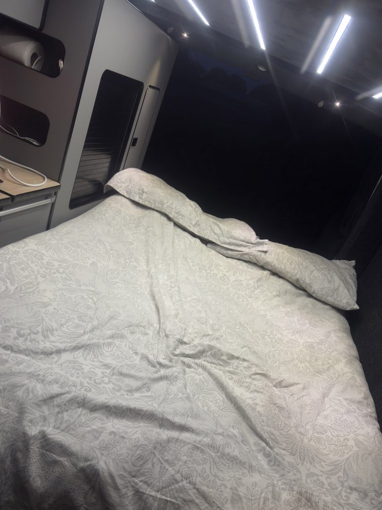 Universal Cool Campers Camper hire North of England - Lulu Double bed